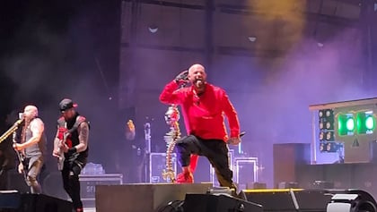 Watch: FIVE FINGER DEATH PUNCH Returns To Live Stage For First Time After IVAN MOODY's Hernia Surgery